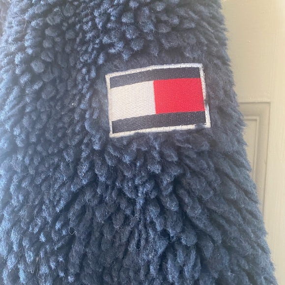 Tommy Hilfiger fuzzy coat. Warm. Women’s M - Picture 4 of 8